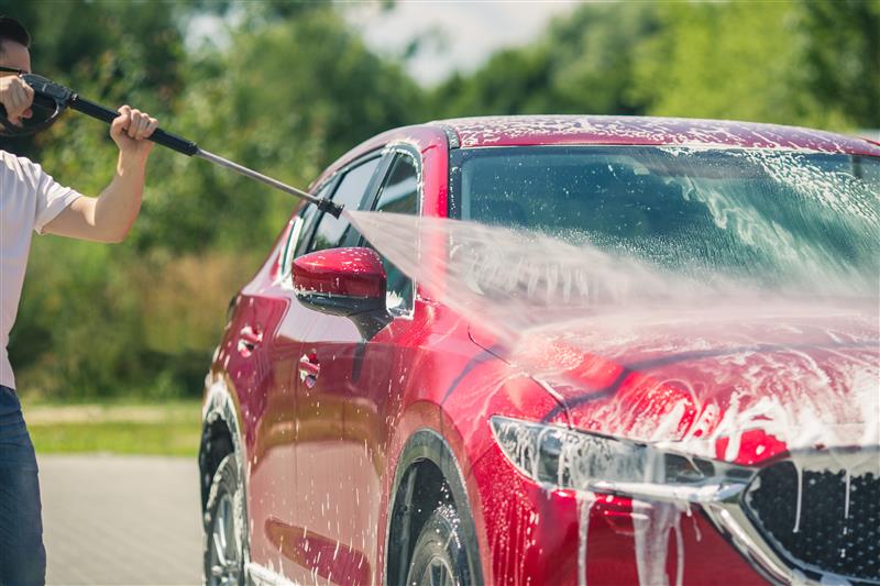 A Seasonal Guide to Washing Your Car with Servespace image